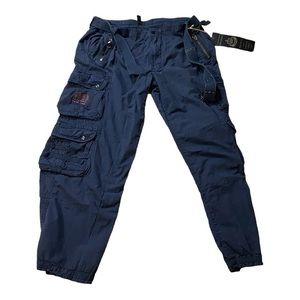 | Men’s XL | Royal Traveler | Color: Navy Blue | Comes With Belt |.